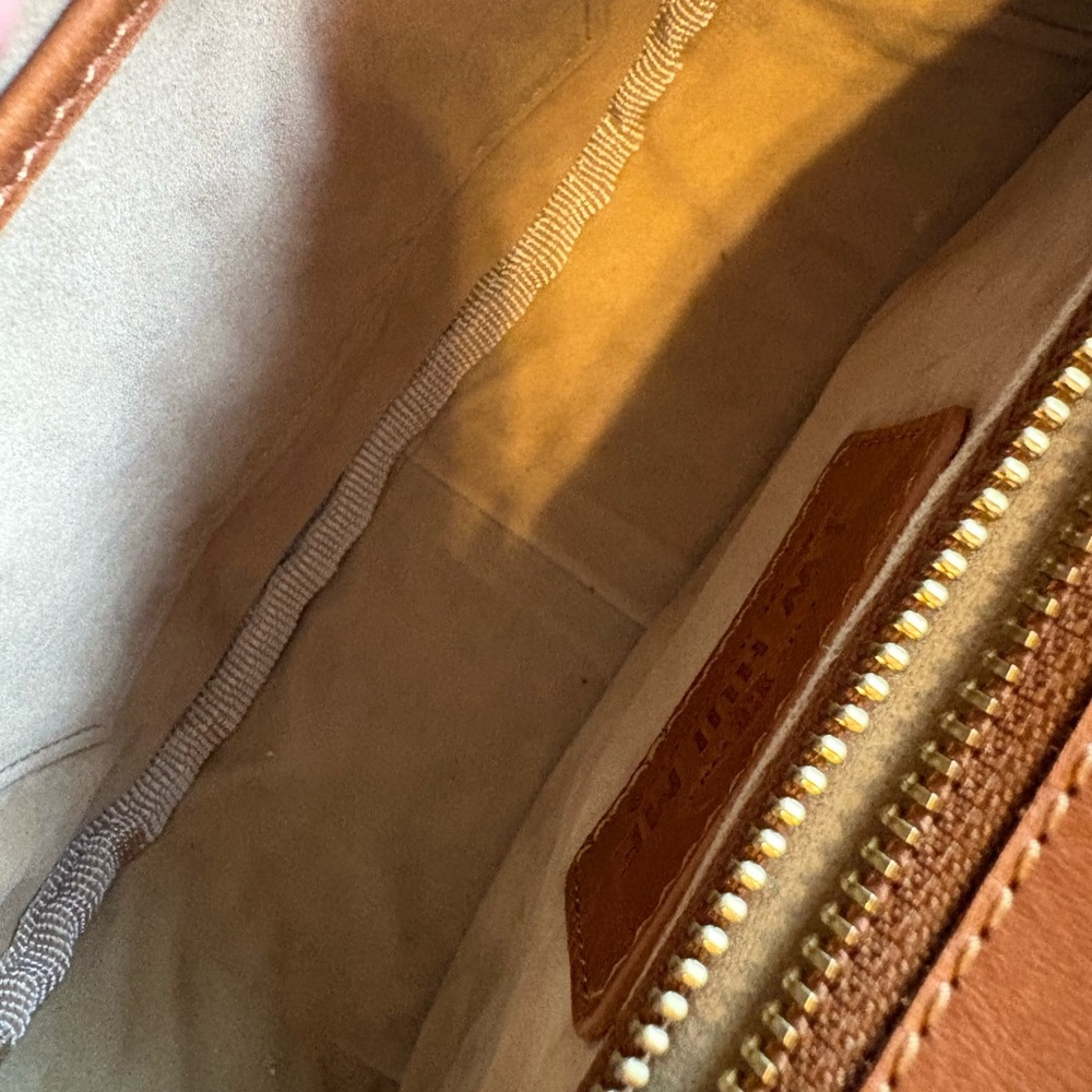 J.W.Hulme Co Legacy Saddle crossbody bag - Picture 10 of 13